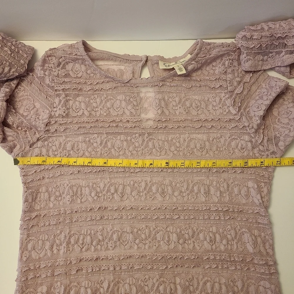 Jessica Simpson Maternity Lavender Floral Lace Bell Sleeve Top - Picture 11 of 12
